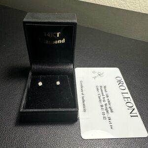 14k White Gold Diamond Studs